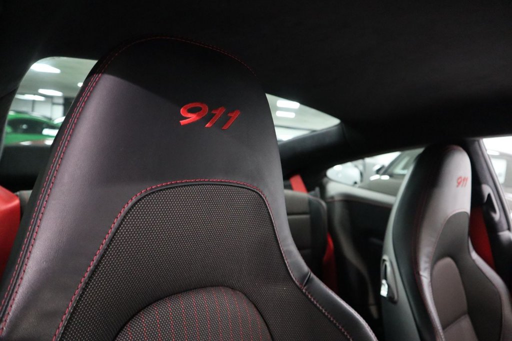 Used Porsche 911 2018 for sale - 76655449: Photo 17