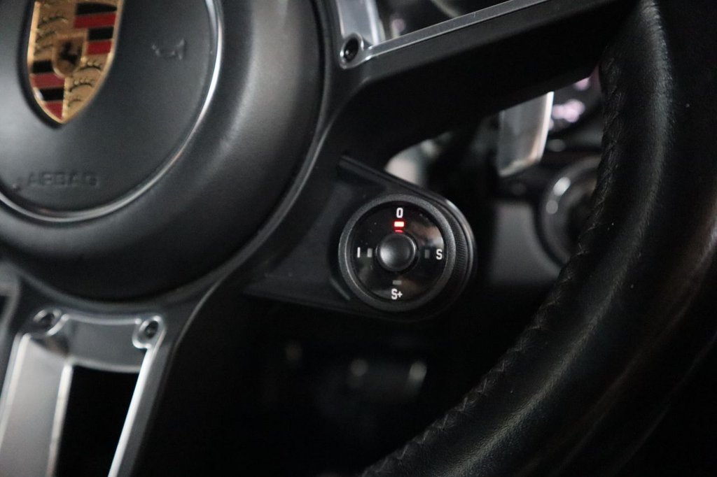 Used Porsche 911 2018 for sale - 76655449: Photo 23