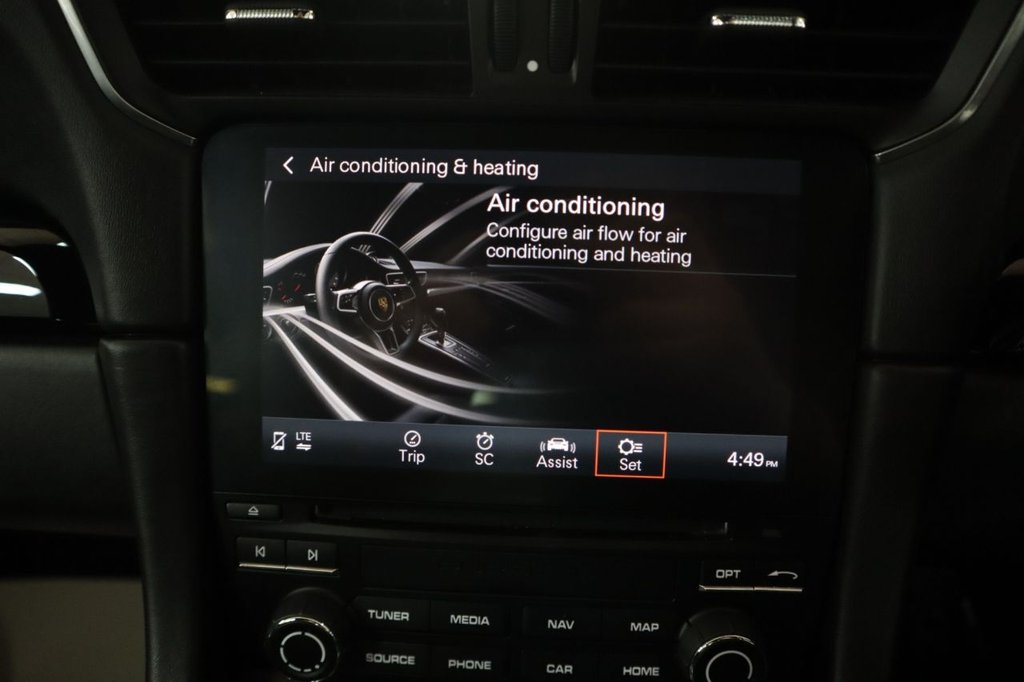 Used Porsche 911 2018 for sale - 76655449: Photo 40