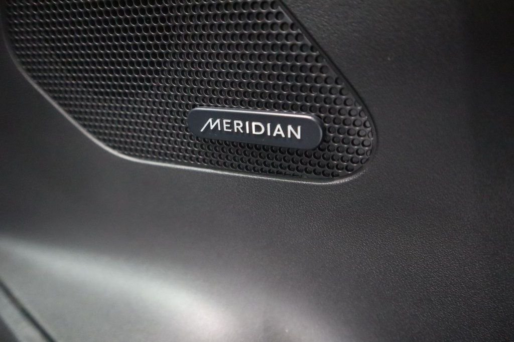 Used Jaguar F-Pace 2019 for sale - 76396137: Photo 10