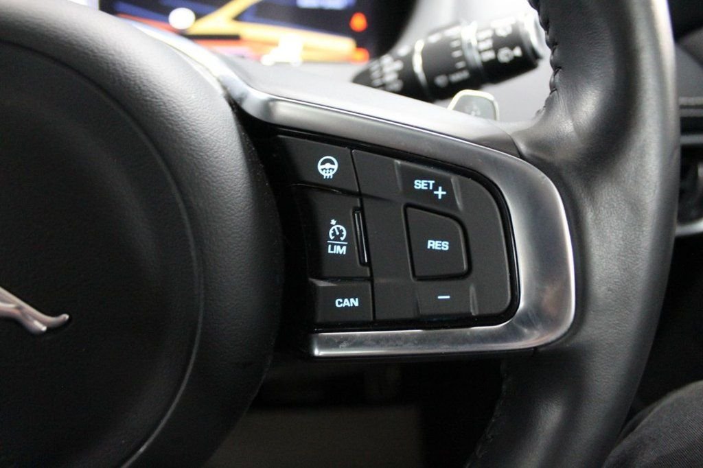 Used Jaguar F-Pace 2019 for sale - 76396137: Photo 16