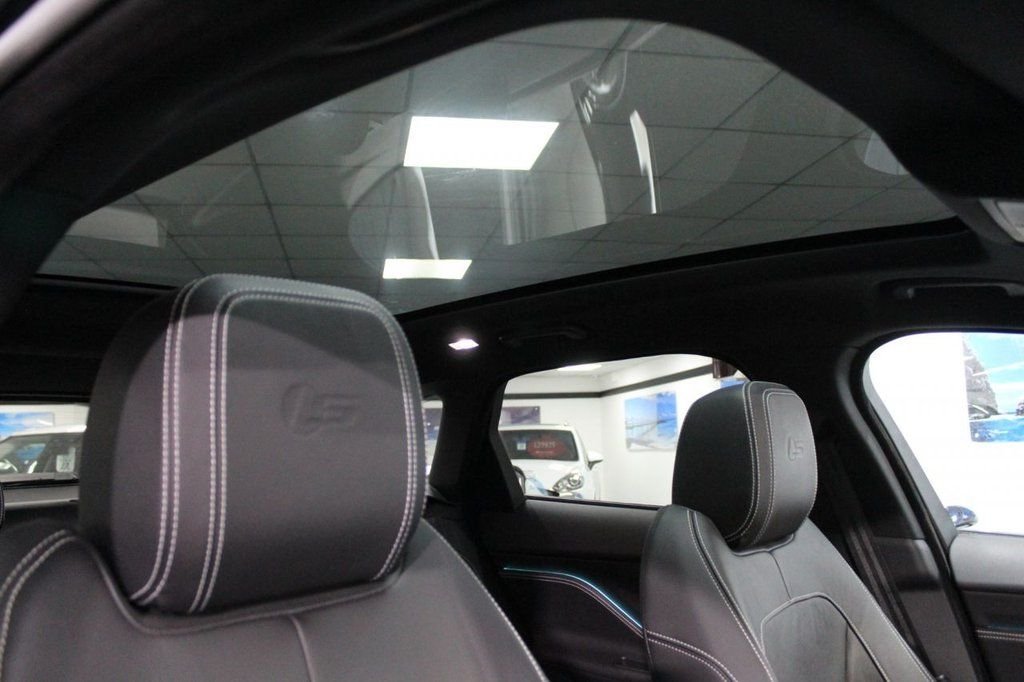 Used Jaguar F-Pace 2019 for sale - 76396137: Photo 4