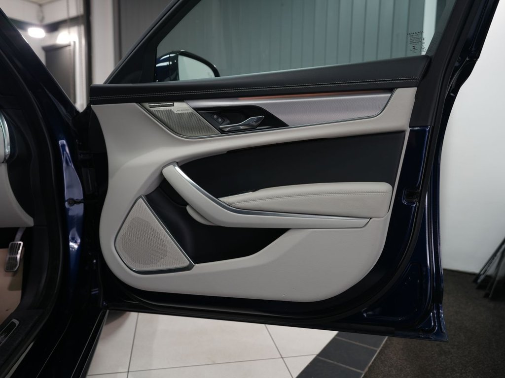 Used Jaguar XF 2023 for sale - 77976534: Photo 13