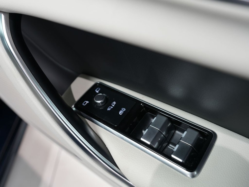 Used Jaguar XF 2023 for sale - 77976534: Photo 14