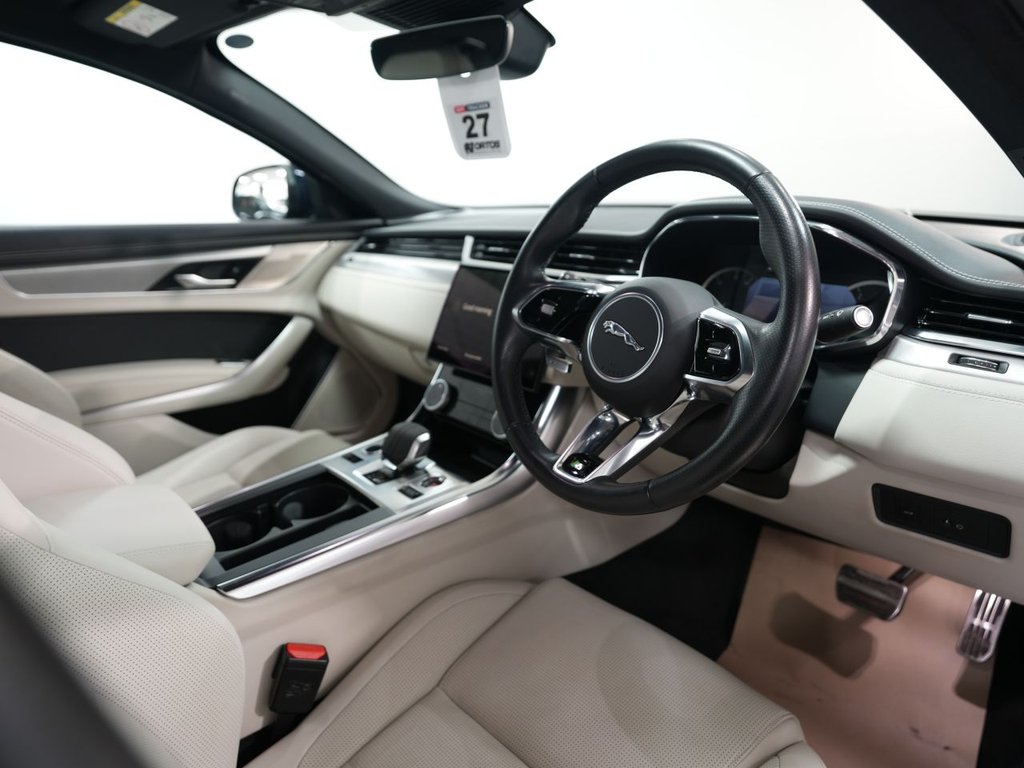 Used Jaguar XF 2023 for sale - 77976534: Photo 4