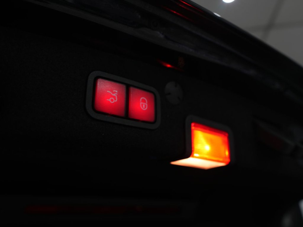 Used Mercedes-Benz C Class 2018 for sale - 77806098: Photo 10