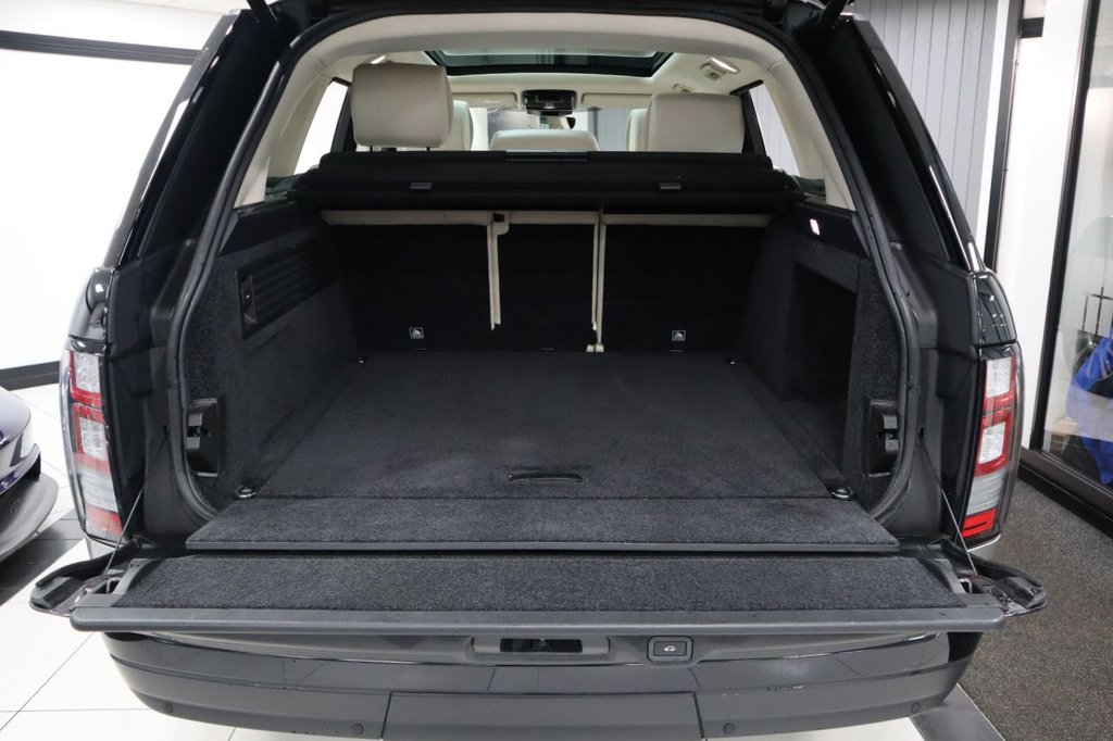 Used Land Rover Range Rover 2017 for sale - 76973867: Photo 17