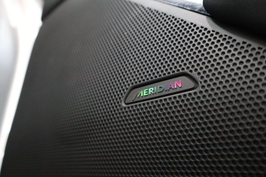 Used Land Rover Range Rover Velar 2023 for sale - 77275976: Photo 9