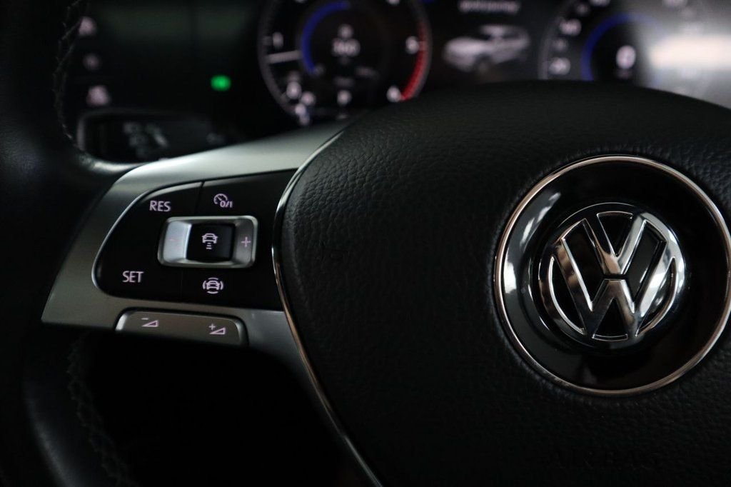 Used Volkswagen Touareg 2020 for sale - 76867846: Photo 25