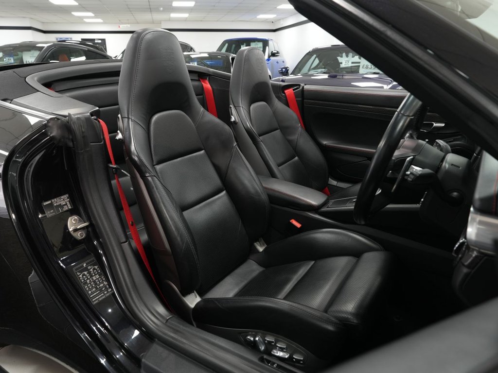 Used Porsche 911 2016 for sale - 78096281: Photo 18