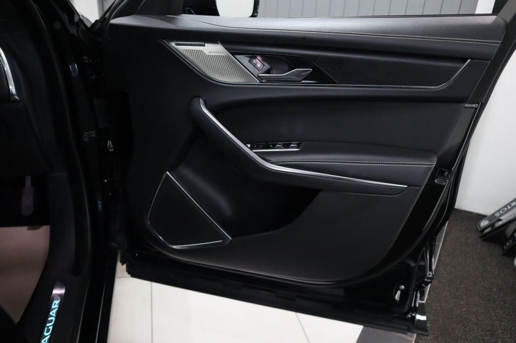 Used Jaguar F-Pace 2021 for sale - 76900616: Photo 22