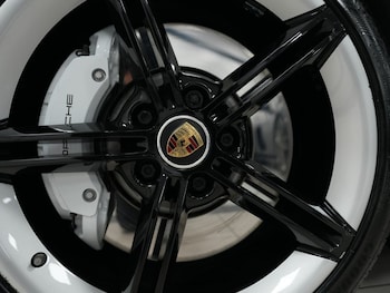 Used Porsche Taycan 2022 for sale - 78450011: Photo