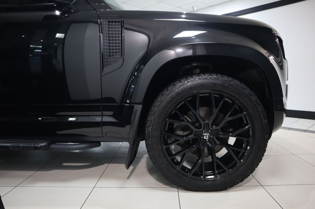 Used Land Rover Defender 2022 for sale - 77328406: Photo 11