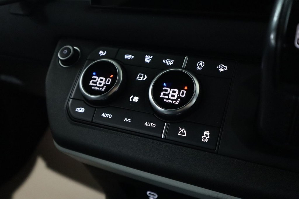 Used Land Rover Defender 2022 for sale - 77328406: Photo 41