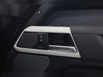 Used Land Rover Defender 2022 for sale - 77328406: Photo