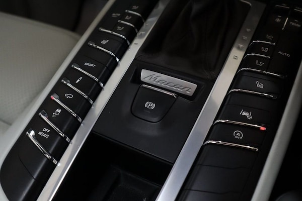 Used Porsche Macan 2020 for sale - 75068239: Photo 27