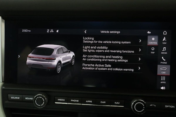 Used Porsche Macan 2020 for sale - 75068239: Photo 40