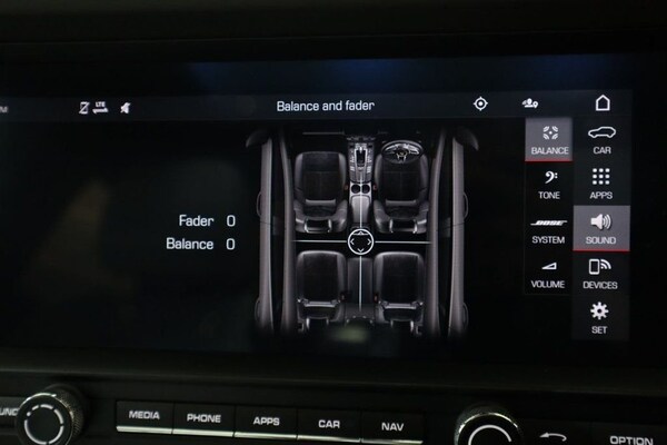 Used Porsche Macan 2020 for sale - 75068239: Photo 41