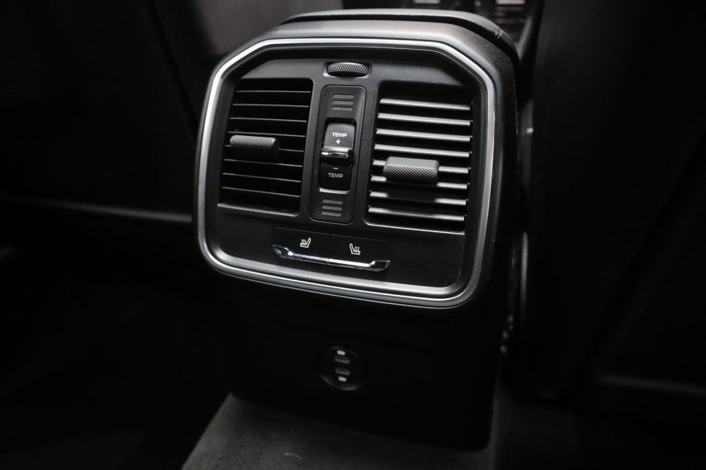 Used Porsche Macan 2022 for sale - 75929557: Photo 30