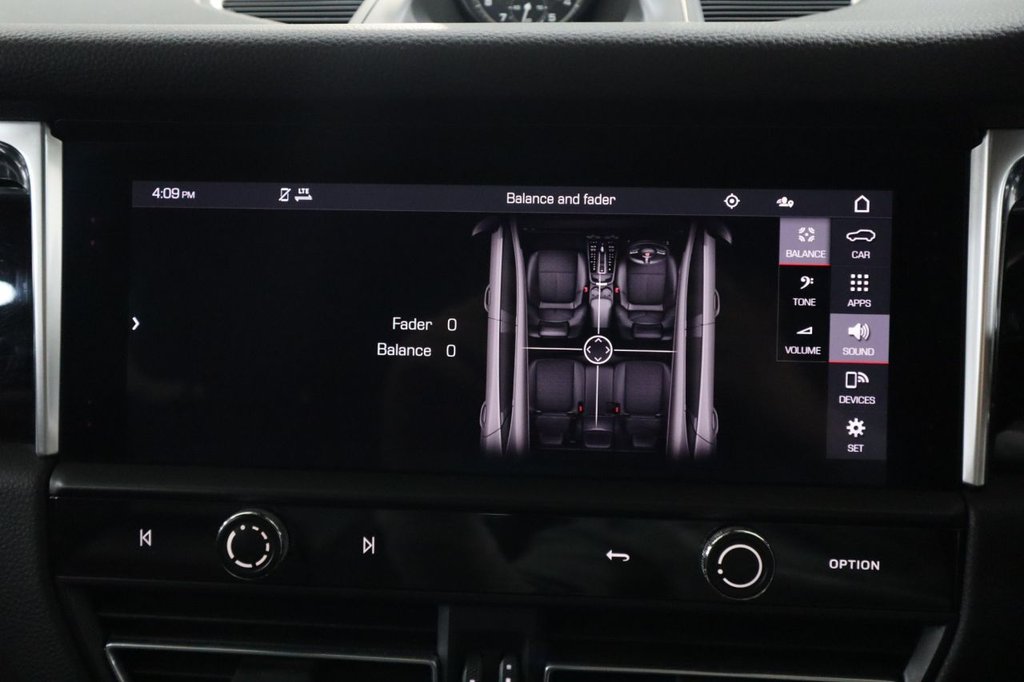 Used Porsche Macan 2022 for sale - 75929557: Photo 41