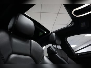 Used Porsche Macan 2022 for sale - 75929557: Photo