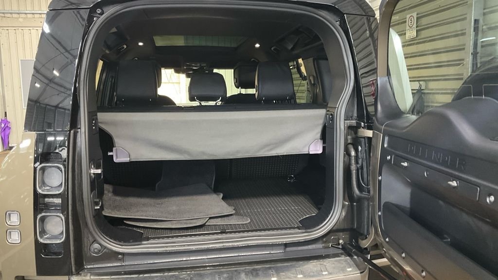 Used Land Rover Defender 2023 for sale - 77328282: Photo 15