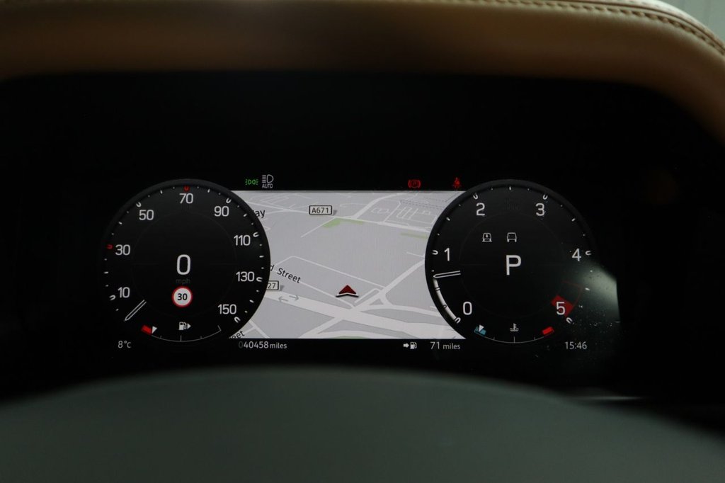 Used Land Rover Defender 2023 for sale - 77328282: Photo 32