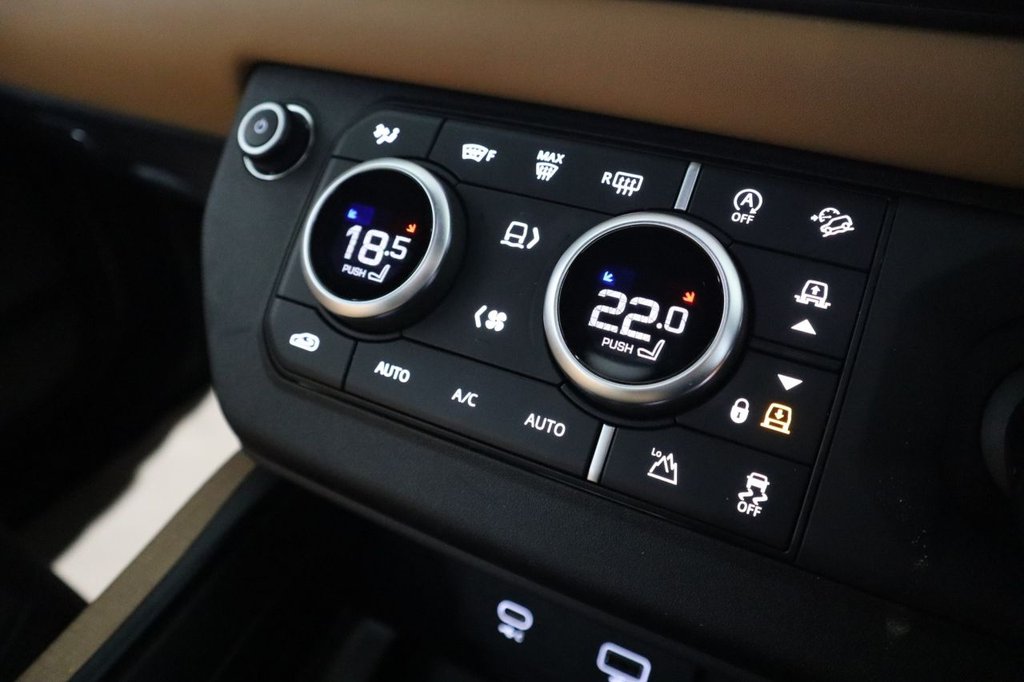 Used Land Rover Defender 2023 for sale - 77328282: Photo 37