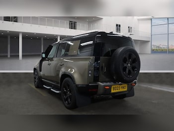 Used Land Rover Defender 2023 for sale - 77328282: Photo