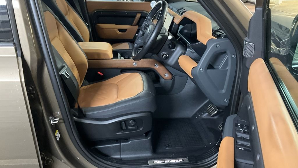 Used Land Rover Defender 2023 for sale - 77328282: Photo 4