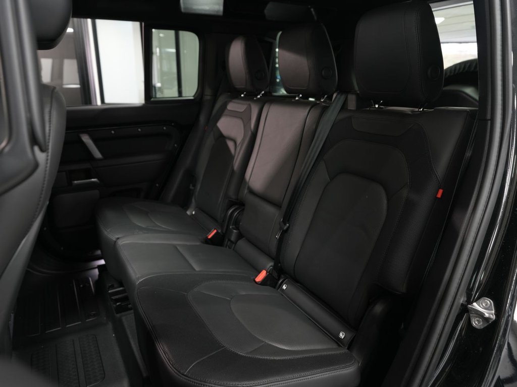 Used Land Rover Defender 2024 for sale - 77885038: Photo 18