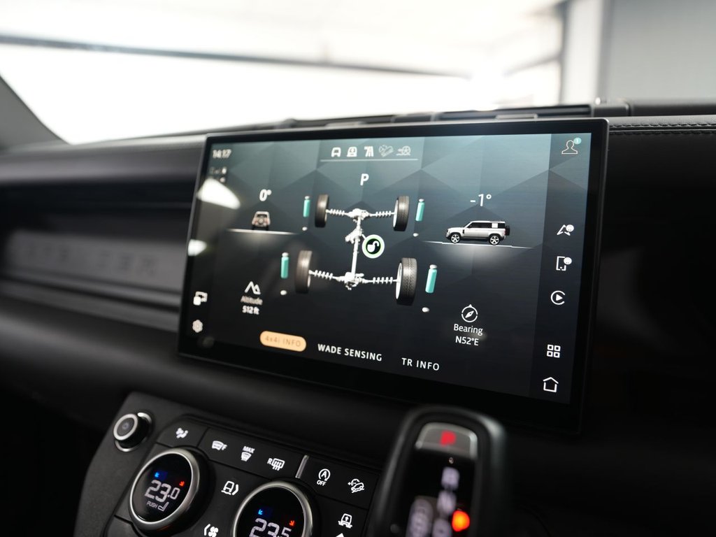 Used Land Rover Defender 2024 for sale - 77885038: Photo 38