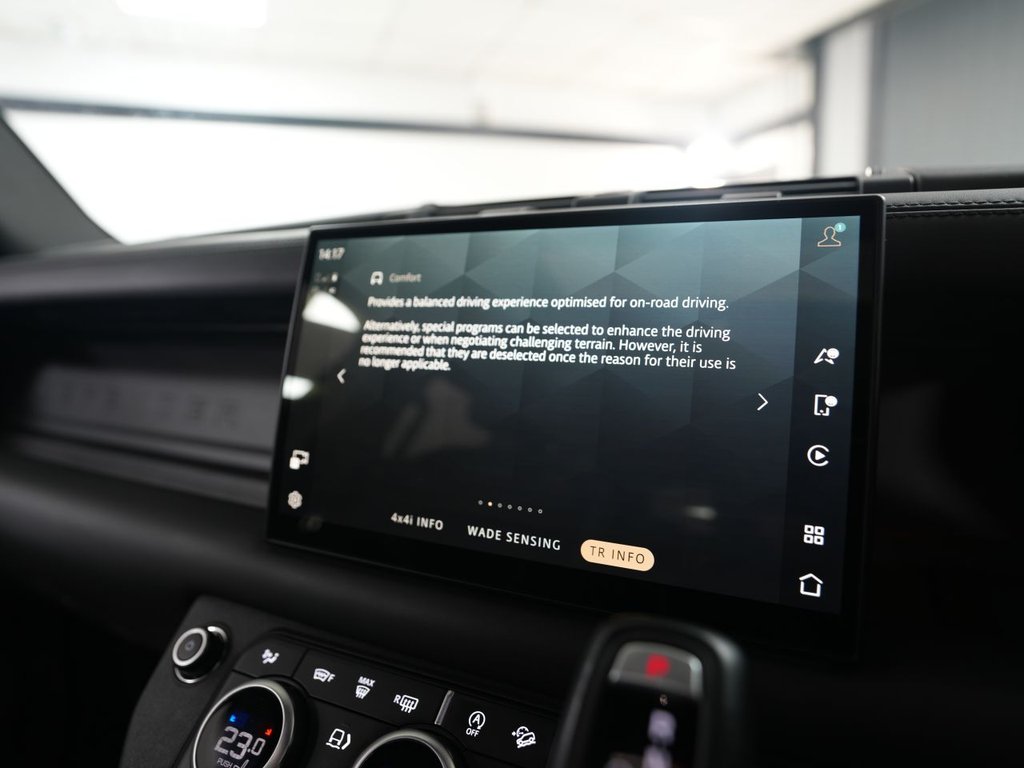 Used Land Rover Defender 2024 for sale - 77885038: Photo 40