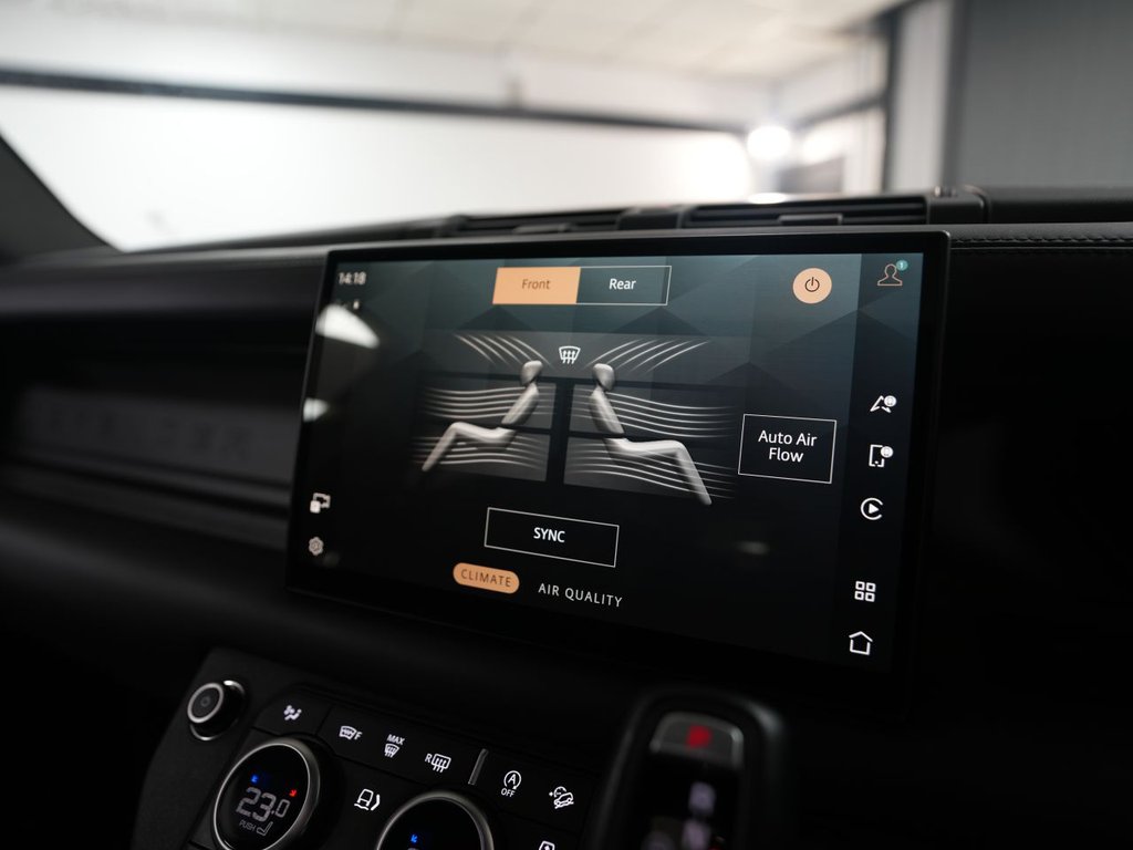 Used Land Rover Defender 2024 for sale - 77885038: Photo 43