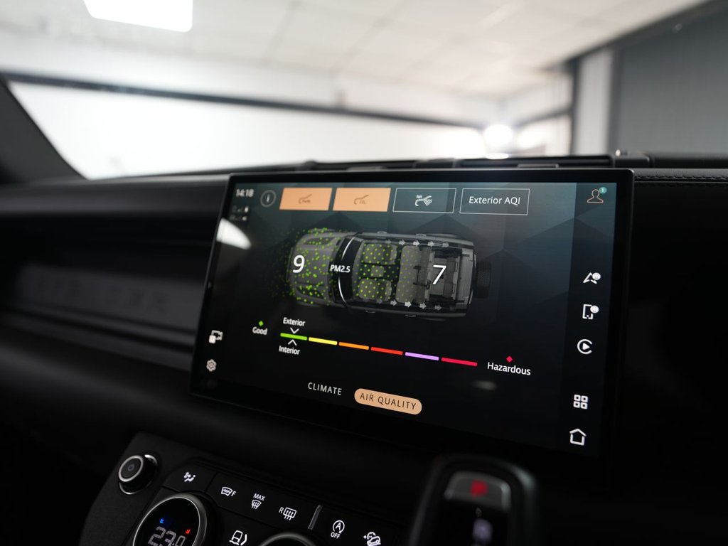 Used Land Rover Defender 2024 for sale - 77885038: Photo 46