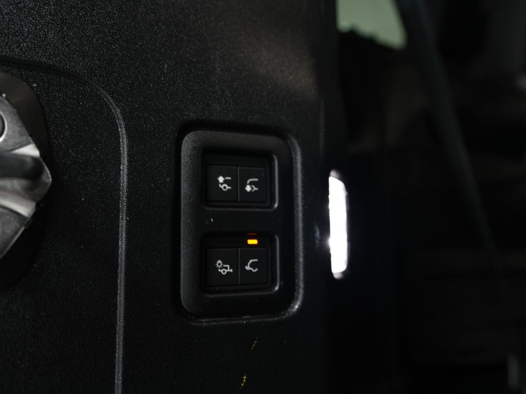 Used Land Rover Defender 2024 for sale - 77885038: Photo 9