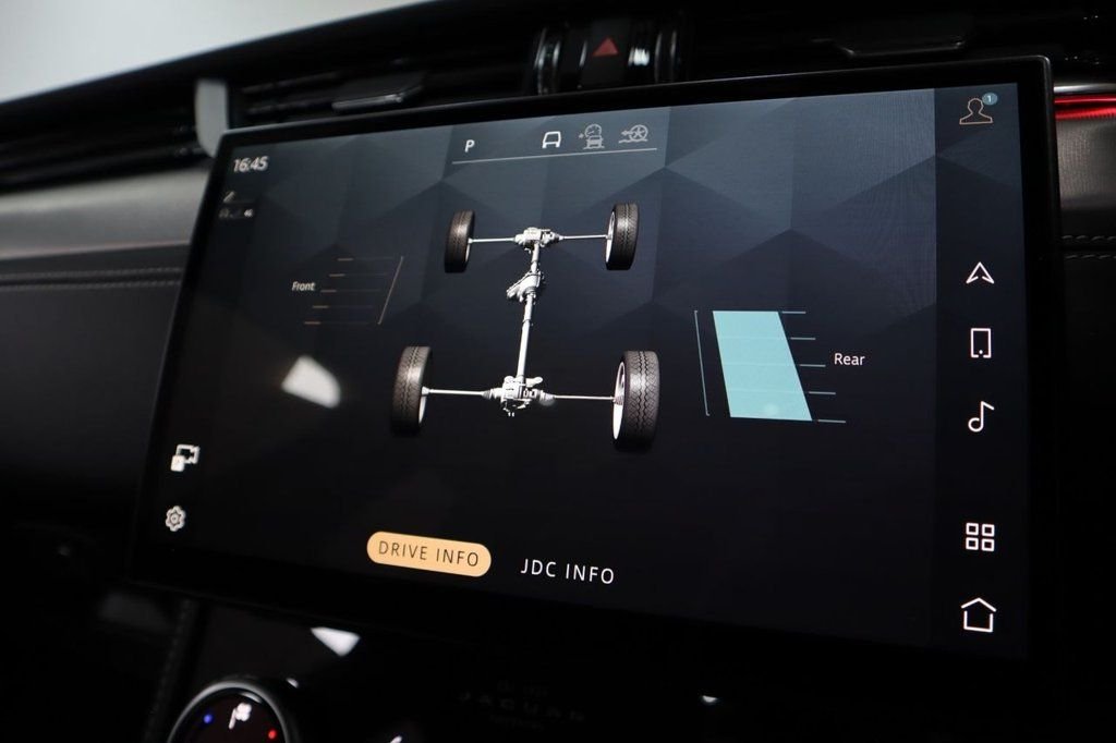 Used Jaguar F-Pace 2023 for sale - 78022041: Photo 32