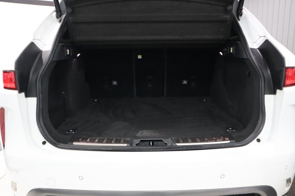 Used Jaguar F-Pace 2021 for sale - 76547239: Photo 11