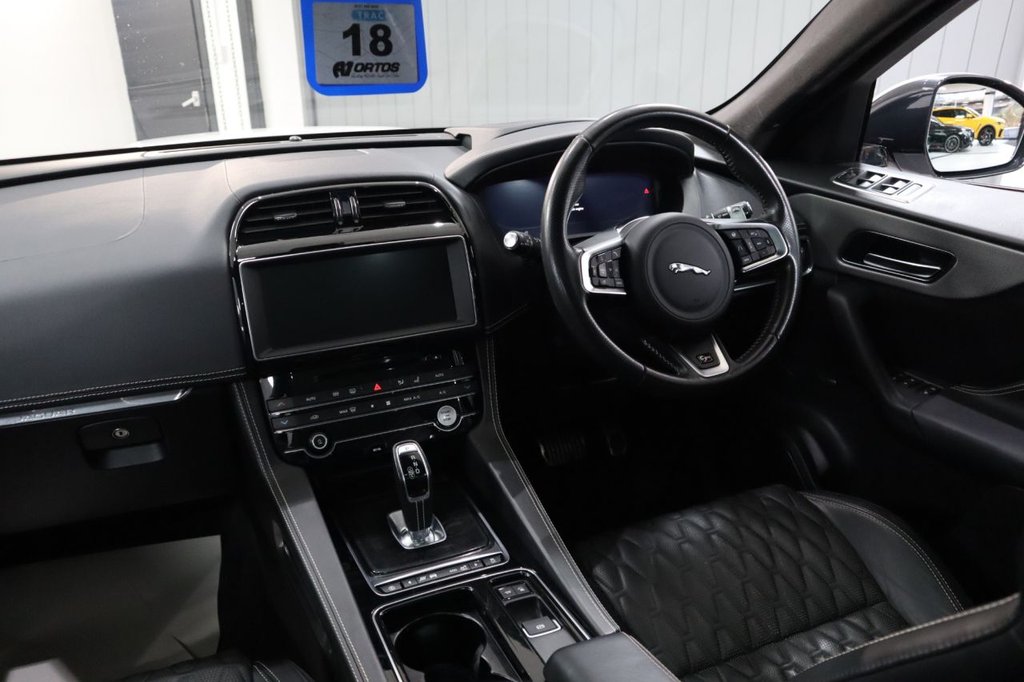 Used Jaguar F-Pace 2021 for sale - 76547239: Photo 29