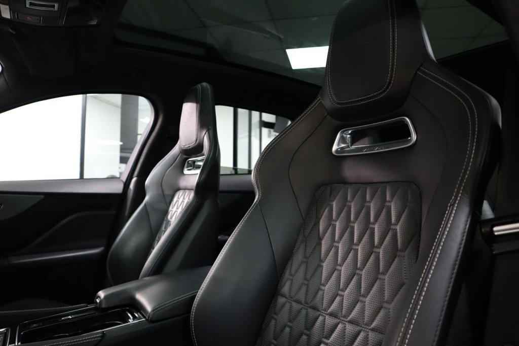 Used Jaguar F-Pace 2021 for sale - 76547239: Photo 31