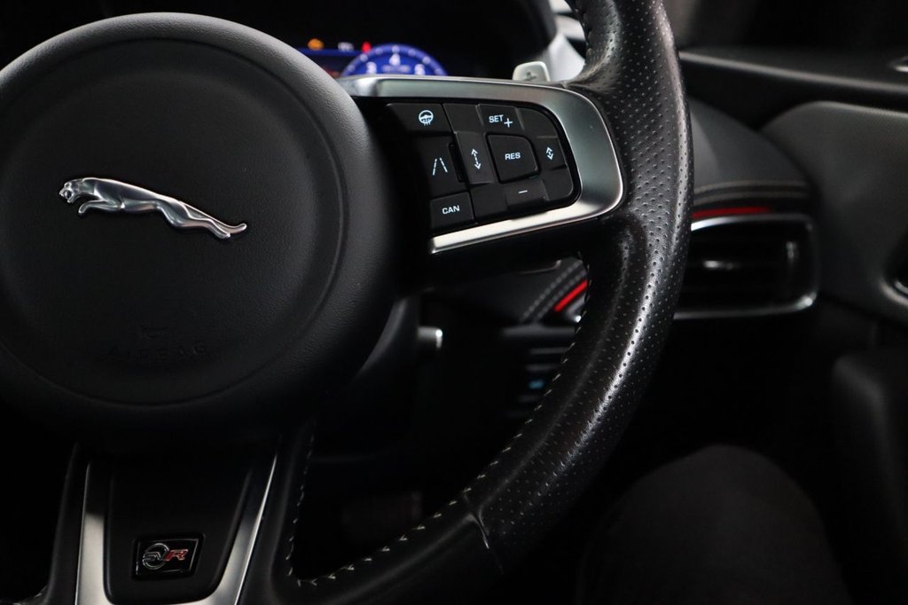 Used Jaguar F-Pace 2021 for sale - 76547239: Photo 39