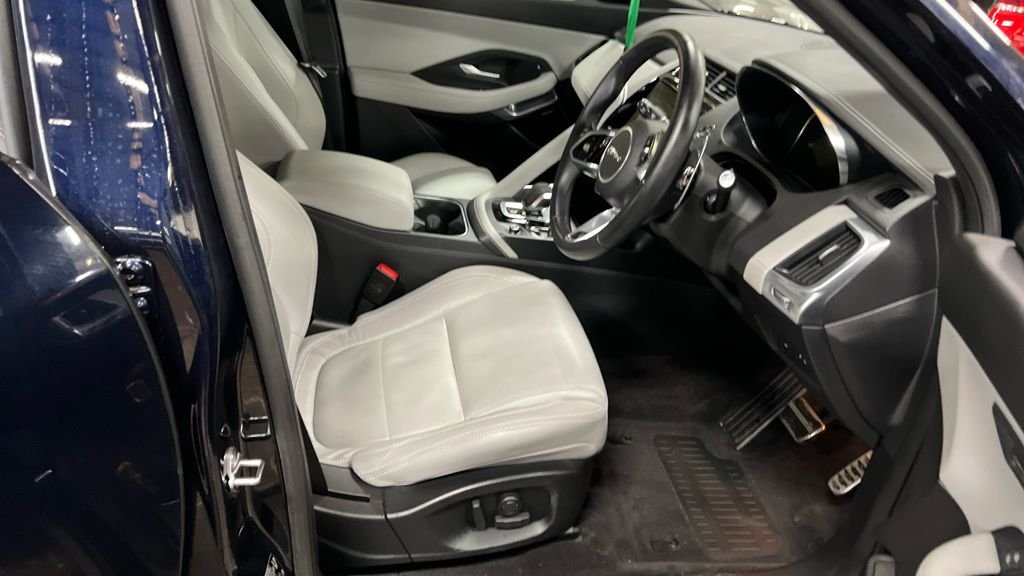 Used Jaguar E-Pace 2023 for sale - 77122226: Photo 9