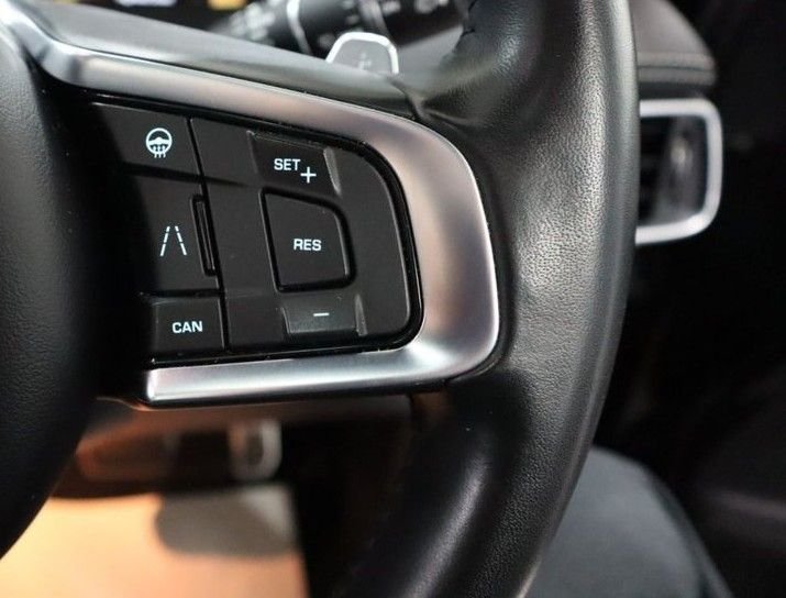 Used Jaguar F-Pace 2018 for sale - 76406940: Photo 27