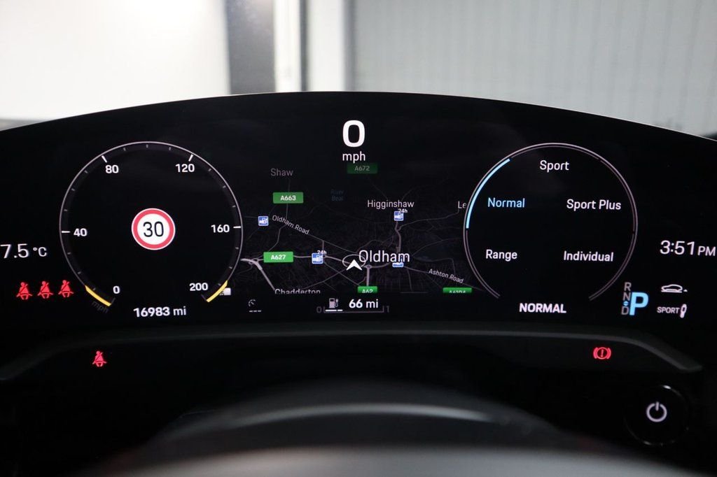 Used Porsche Taycan 2023 for sale - 77080321: Photo 10