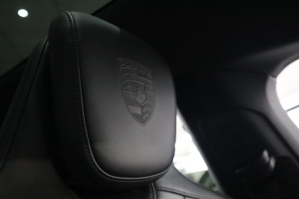 Used Porsche Taycan 2023 for sale - 77080321: Photo 11