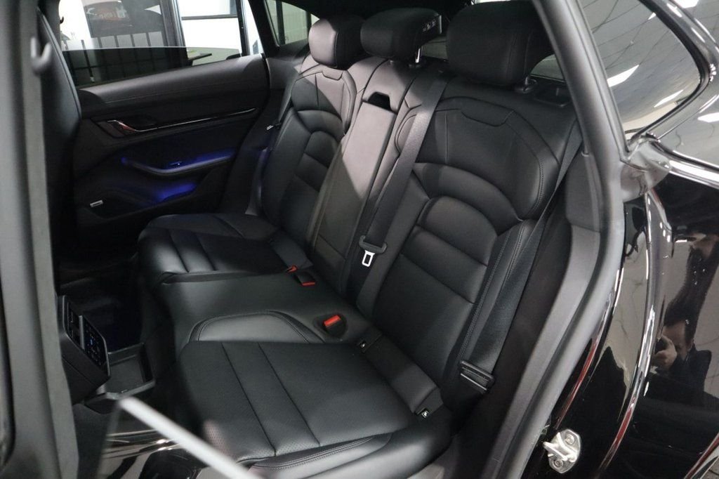 Used Porsche Taycan 2023 for sale - 77080321: Photo 18