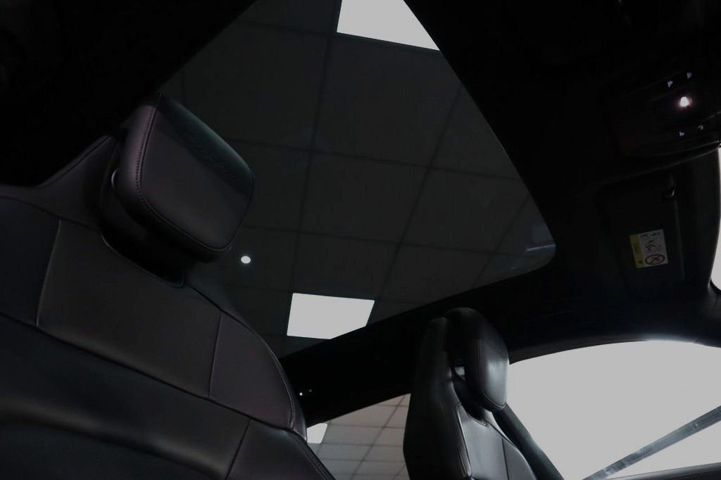 Used Porsche Taycan 2023 for sale - 77080321: Photo 4