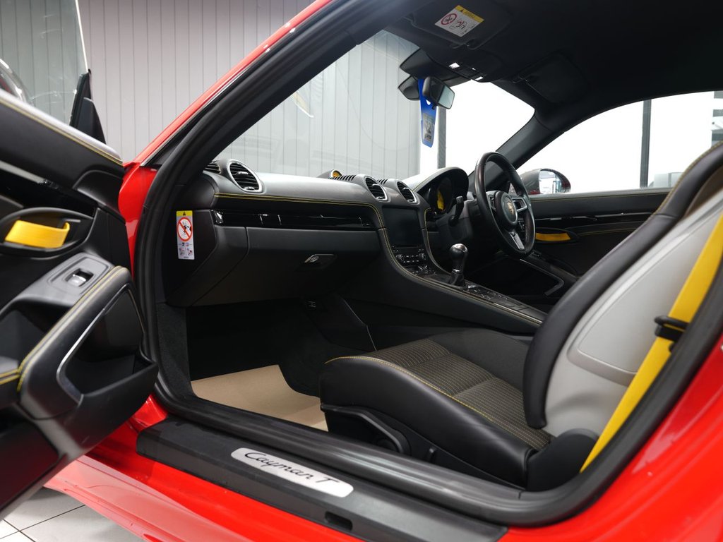 Used Porsche 718 Cayman 2019 for sale - 78008742: Photo 23