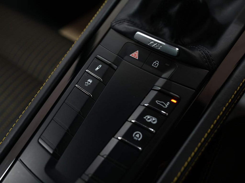 Used Porsche 718 Cayman 2019 for sale - 78008742: Photo 40