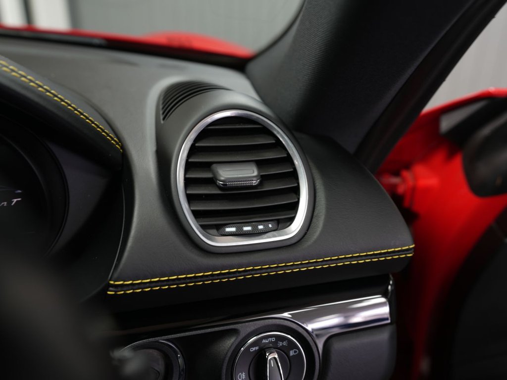 Used Porsche 718 Cayman 2019 for sale - 78008742: Photo 43